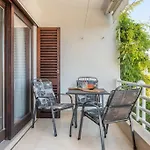 Enyoj Marjan, Beaches&view Apartment *