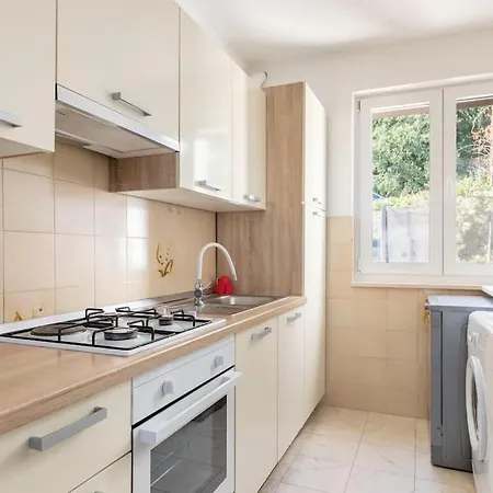 Enyoj Marjan, Beaches&view Appartement *