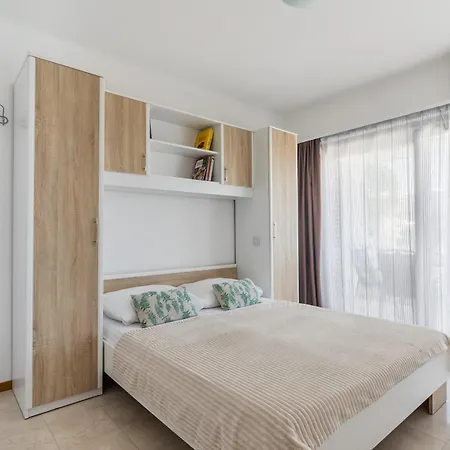 Enyoj Marjan, Beaches&view