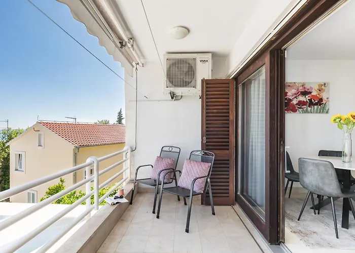 Enyoj Marjan, Beaches And View *